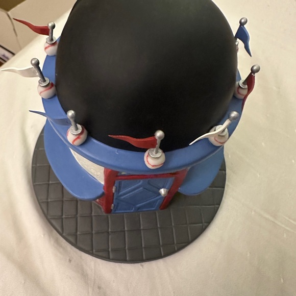 Department 56 Chicago White Sox Baseball Refreshment Stand MLB 2004 - Picture 9 of 9